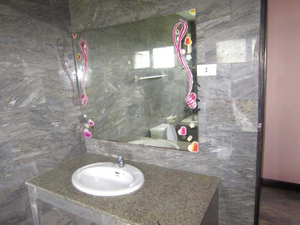 Aa Guesthouse Pattaya Phòng bức ảnh